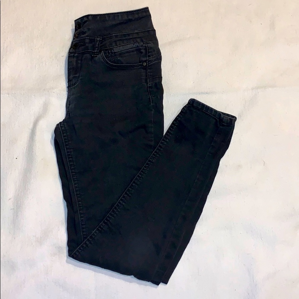 ✨Super Cute, Butt Loving Jeans!✨